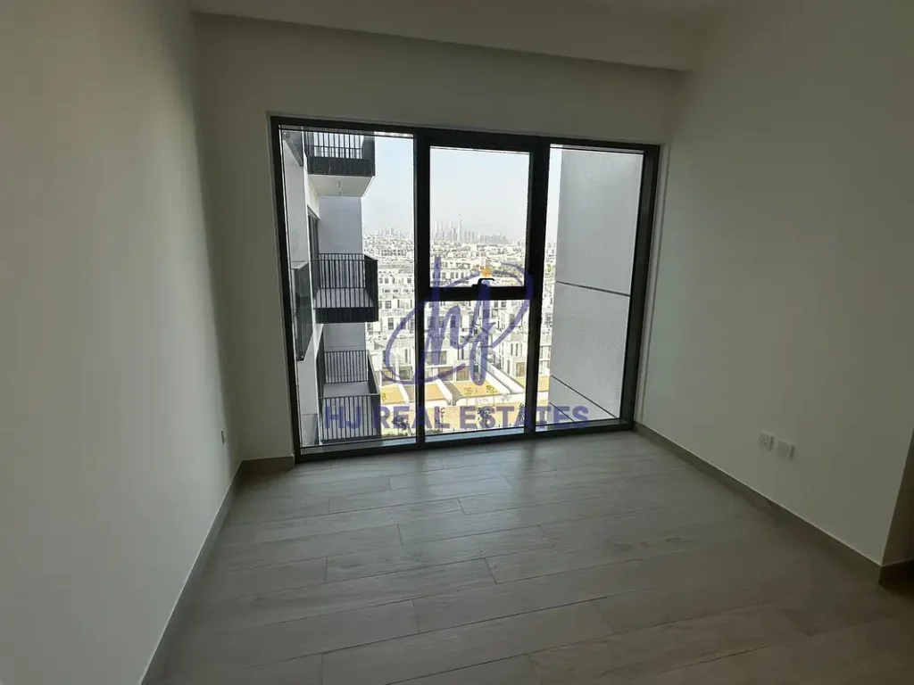 Apartment in Azizi Pearl 10