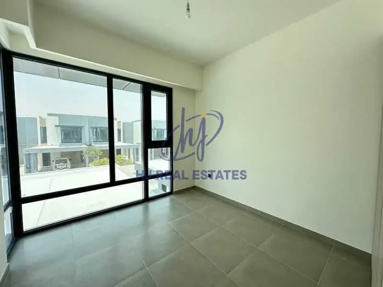 3-BR Townhouse for Rent in Eden