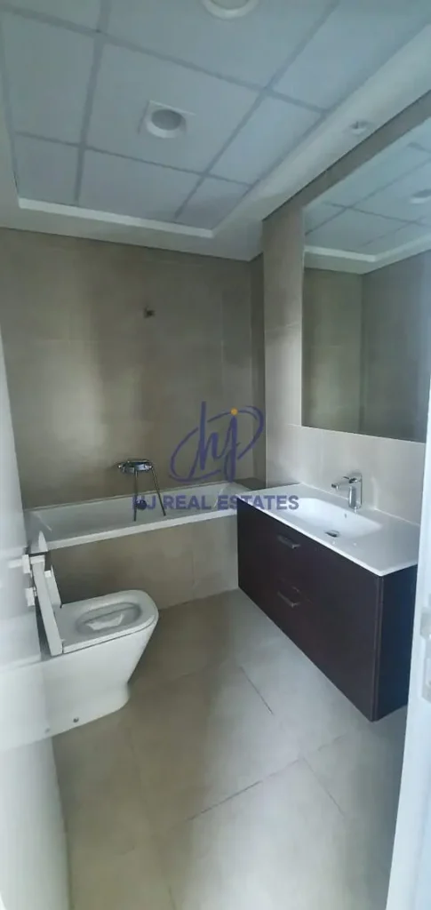 apartment for sale in Marina Arcade Tower 5